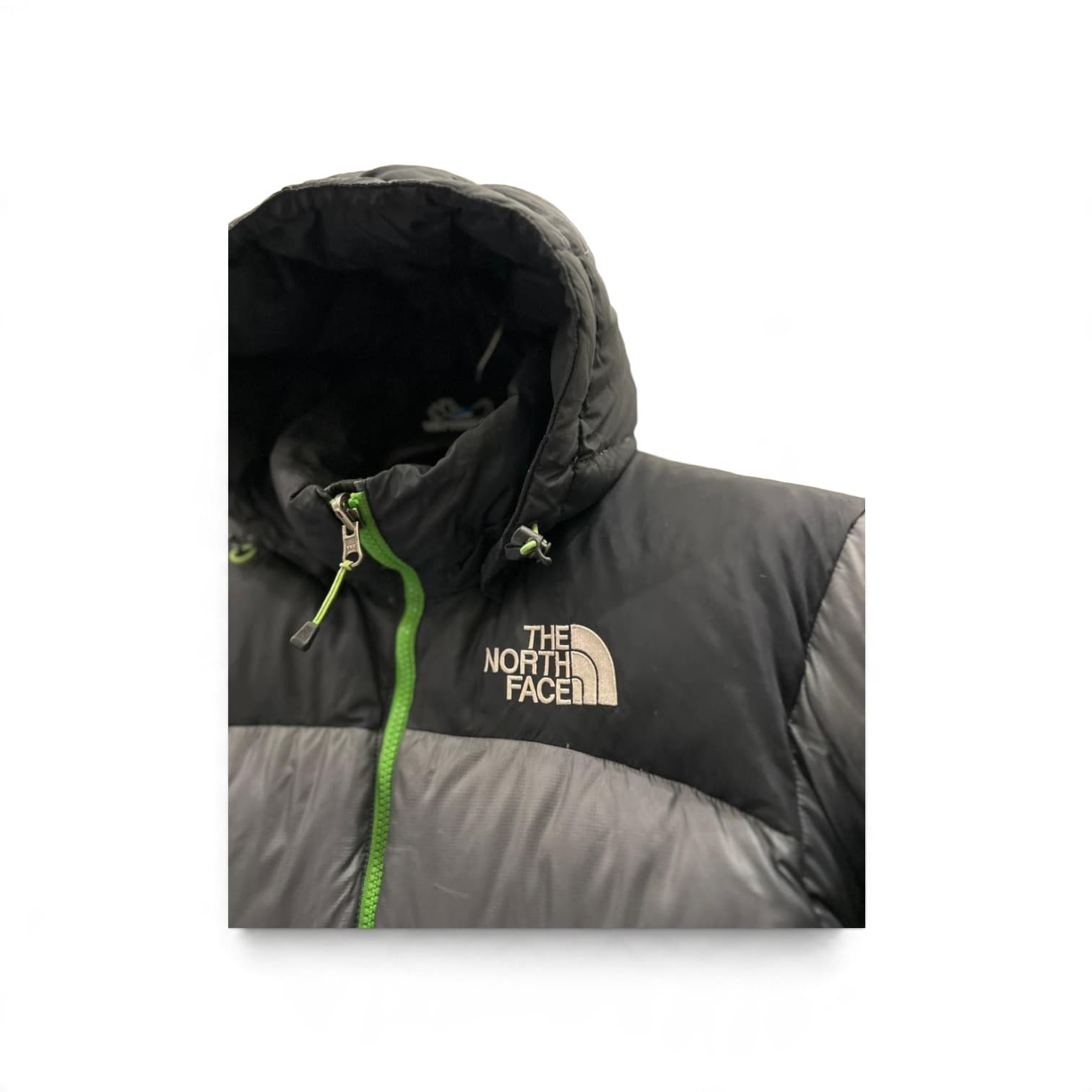 The North Face Vintage Lightweight Hooded Puffer Jacket – 700 LTD